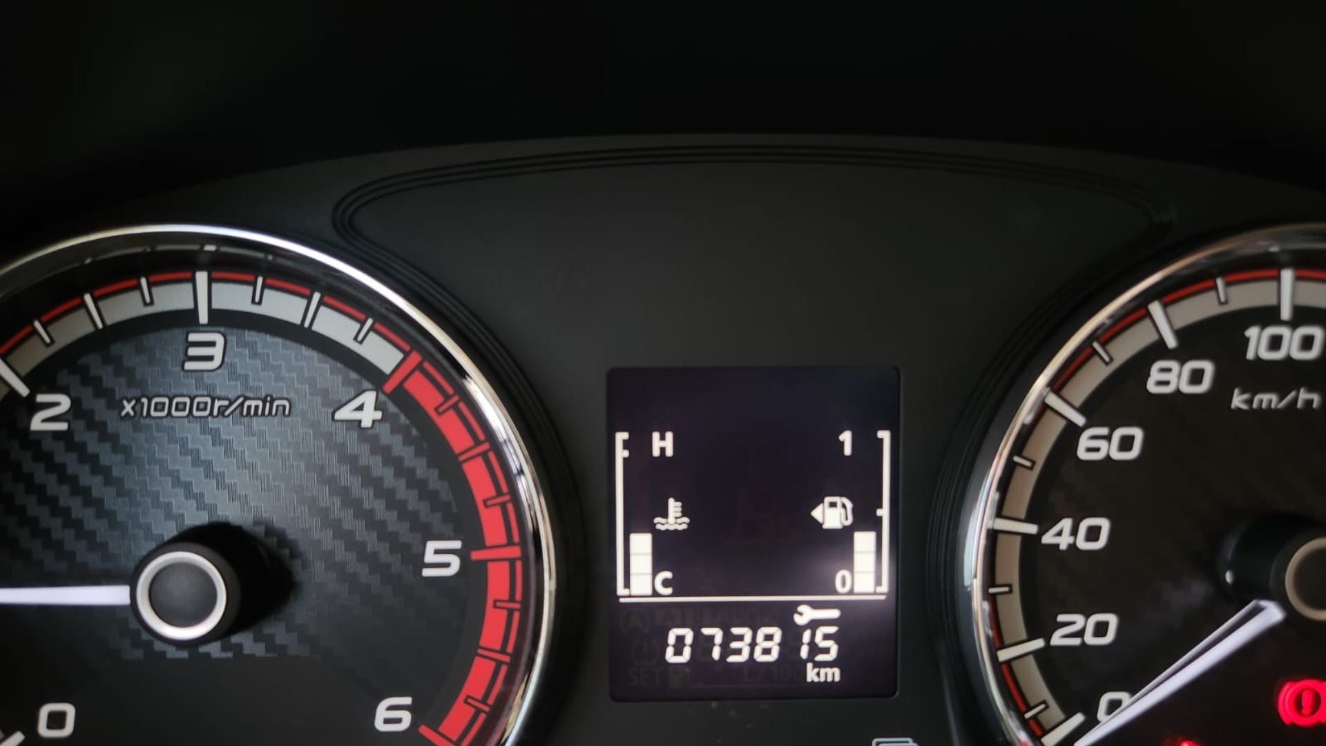 2023 Mitsubishi L200 4 PTS GLX CABINA DOBLE 24TD TM5 4X4